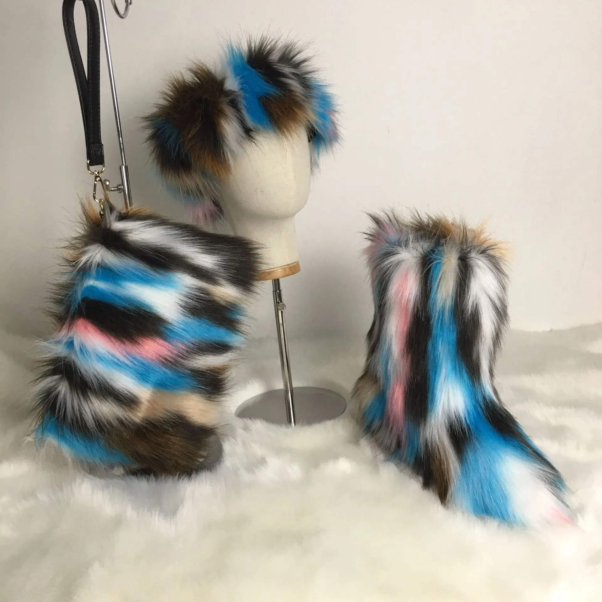 Wholesale ladies winter fuzzy conjunto de boots fur purse multicolor headband fluffy plush sets