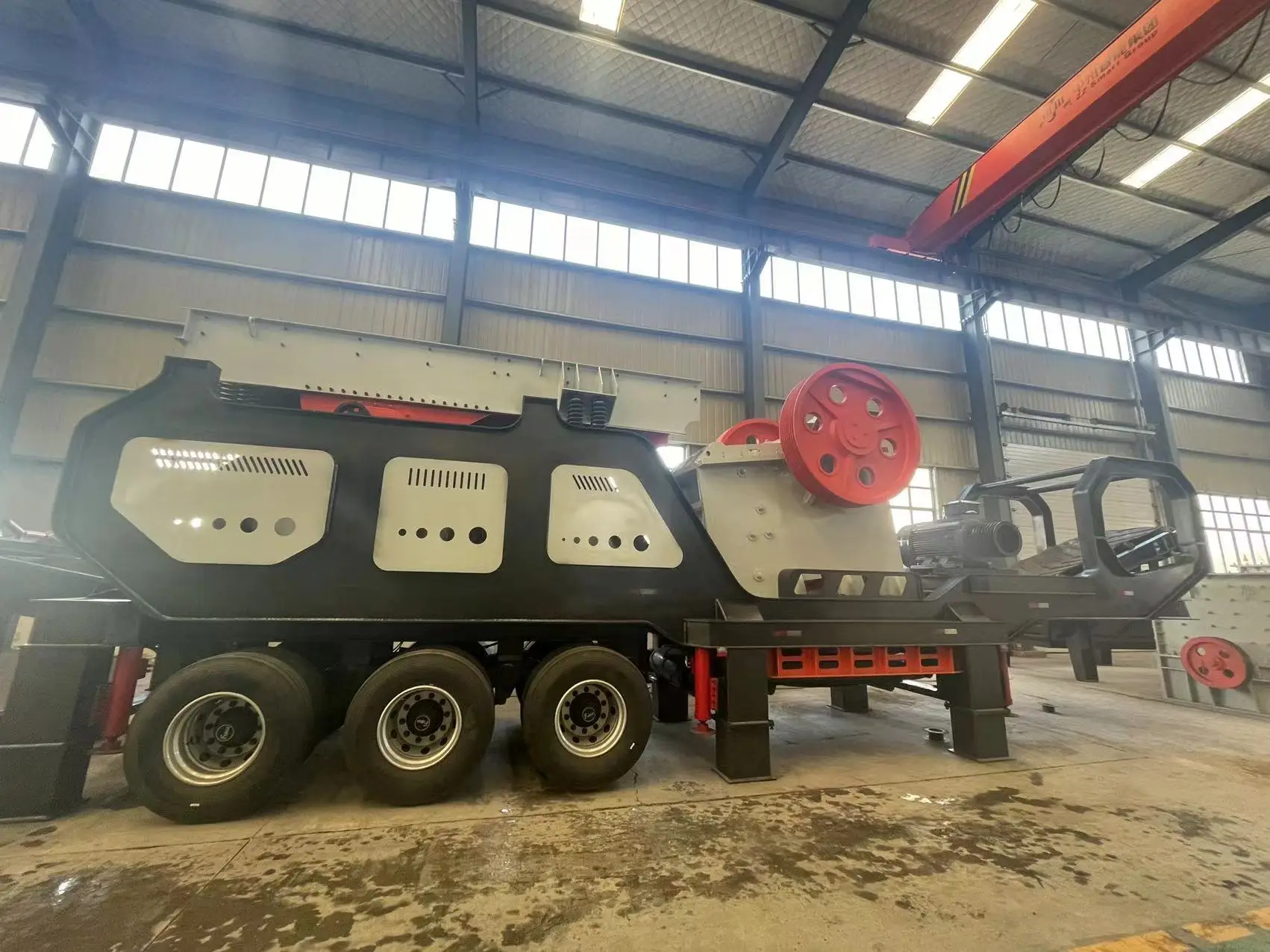 Large Crushing Plant Mine Mineral Energy Crusher Dependable Production High Production Efficiency Crawler Crusher