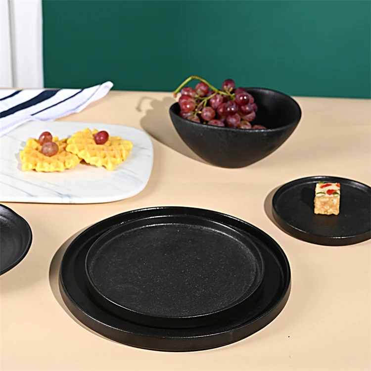 Custom Logo Dinnerware Plate Ceramic with Black Shrinkage Dots Design Dishwasher and Microwave Safe for Party Food Serving