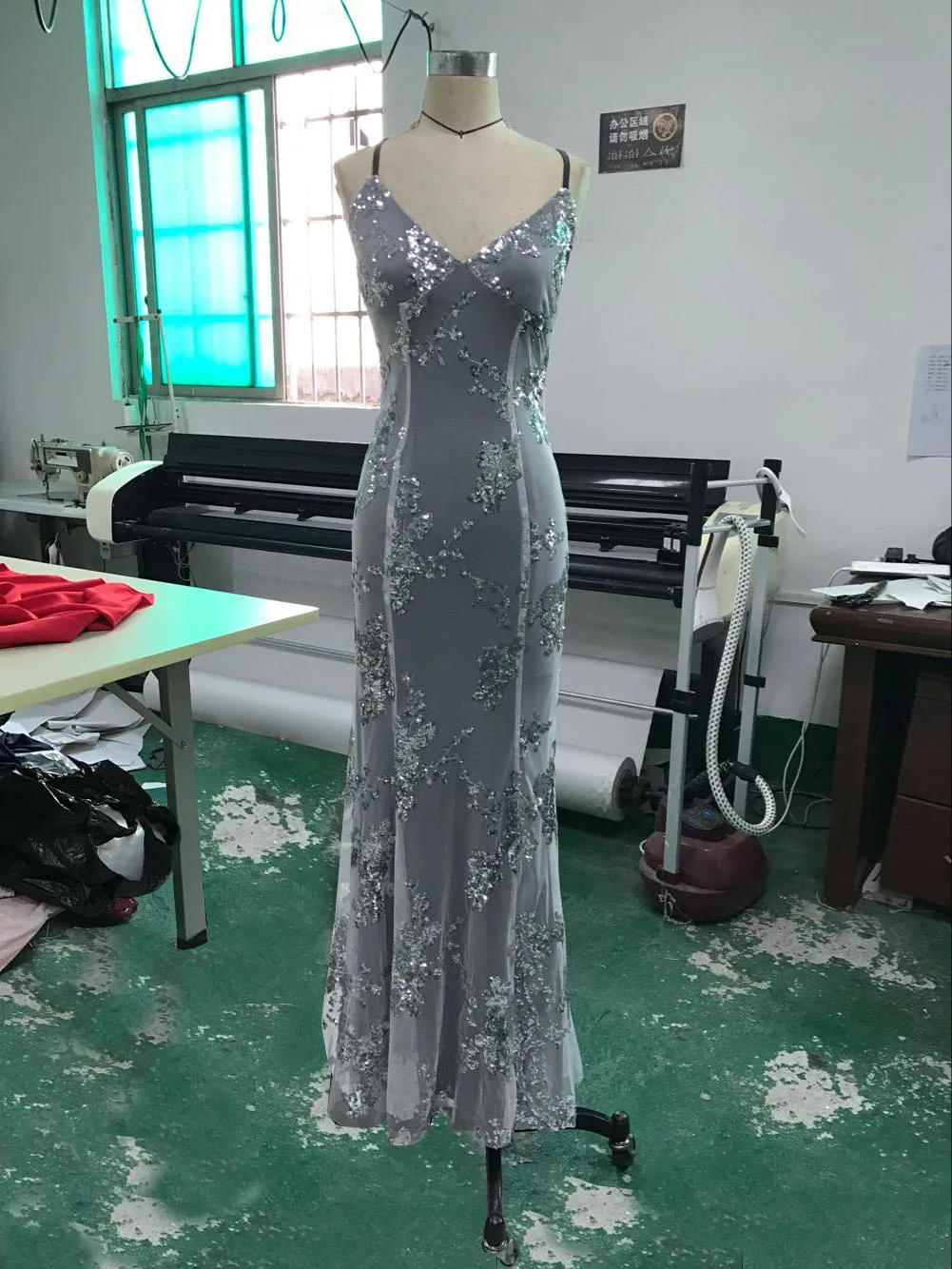 
Factory wholesale women sexy luxury floor length suspender dress elegant lady backless sequin embroidery evening dresses 