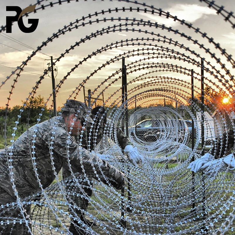 Razor Spiked Wire Mesh Barbed Wire Mesh Concertina Wire For Security