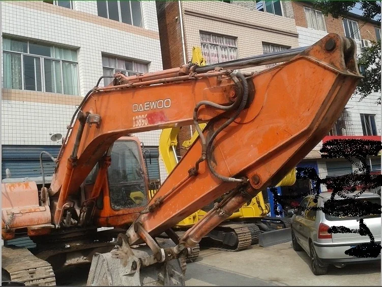 High Quality Daewoo 220-5  Used Crawel Excavators In Low Price For Sale