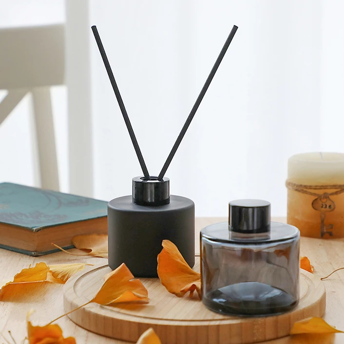 2023 New Product Fireless Aromatherapy Home Decoration Reed Diffuser Bottle Luxury Glass Diffuser Bottle