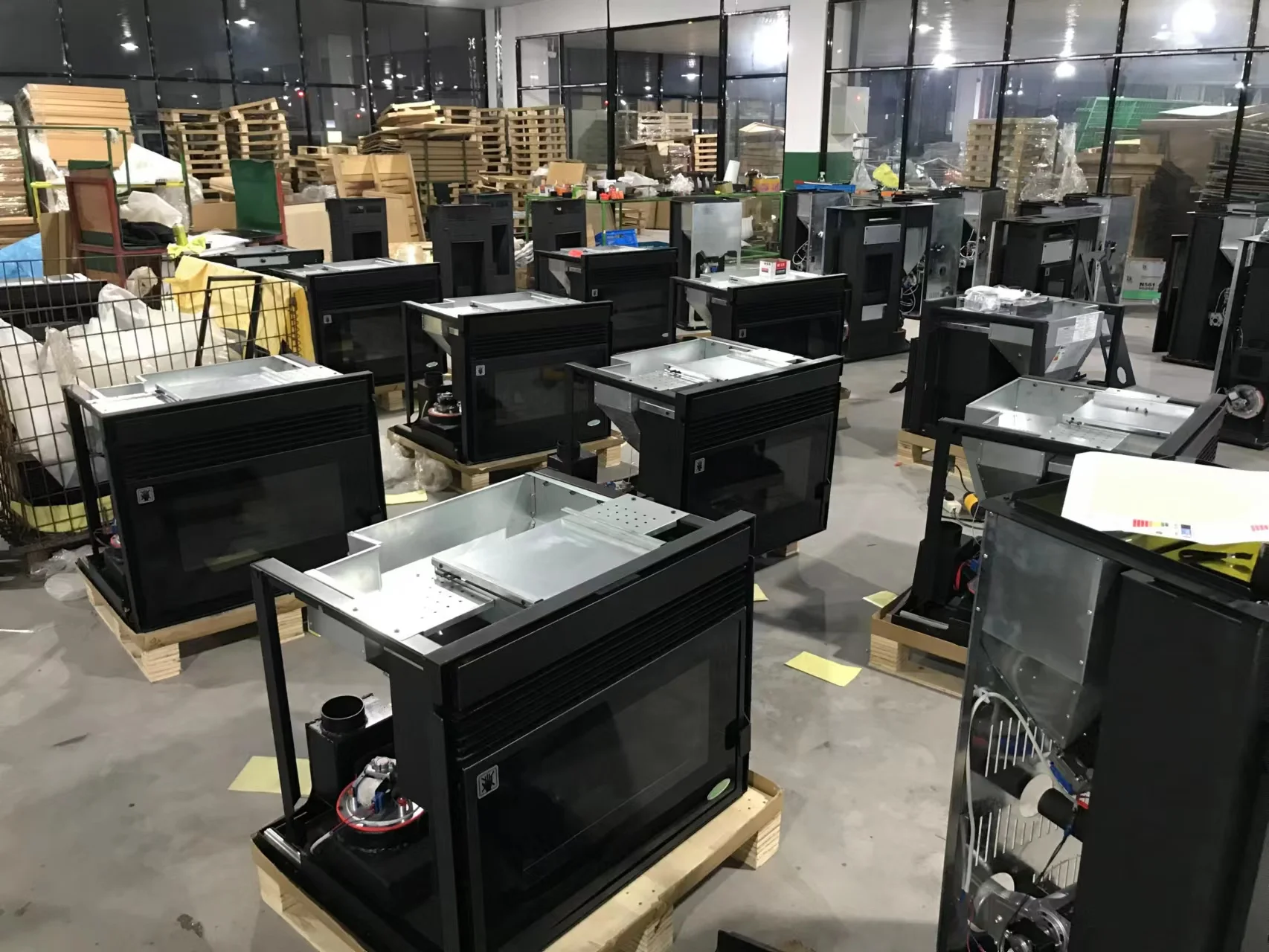 WIFI Adorefires Wall Insert European new hot indoor wood burning stove Smart remote control cast iron pellet heater