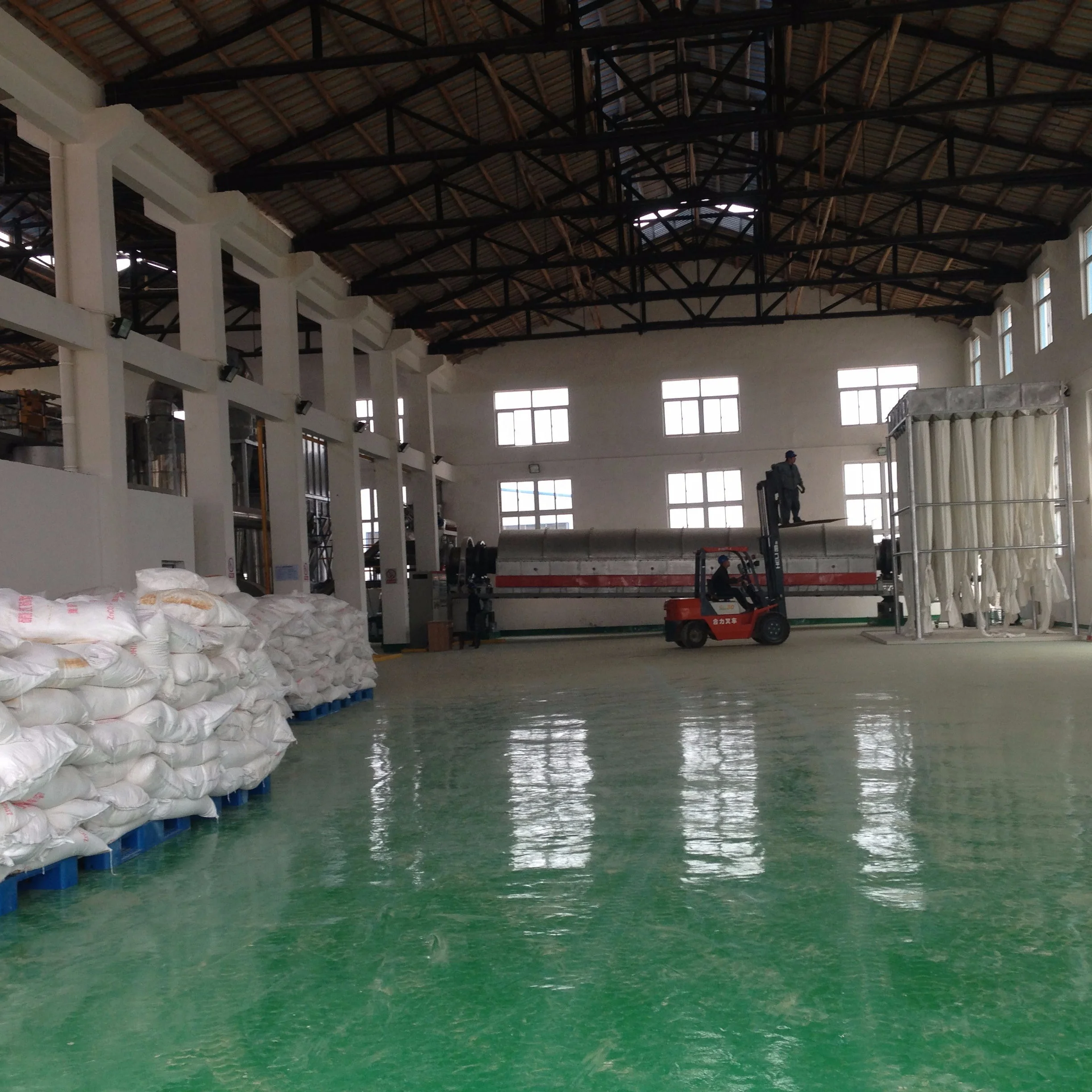 
SWALLOW CHEMICALS Factory direct supply Best price of basic zinc carbonate /Quality Additive 