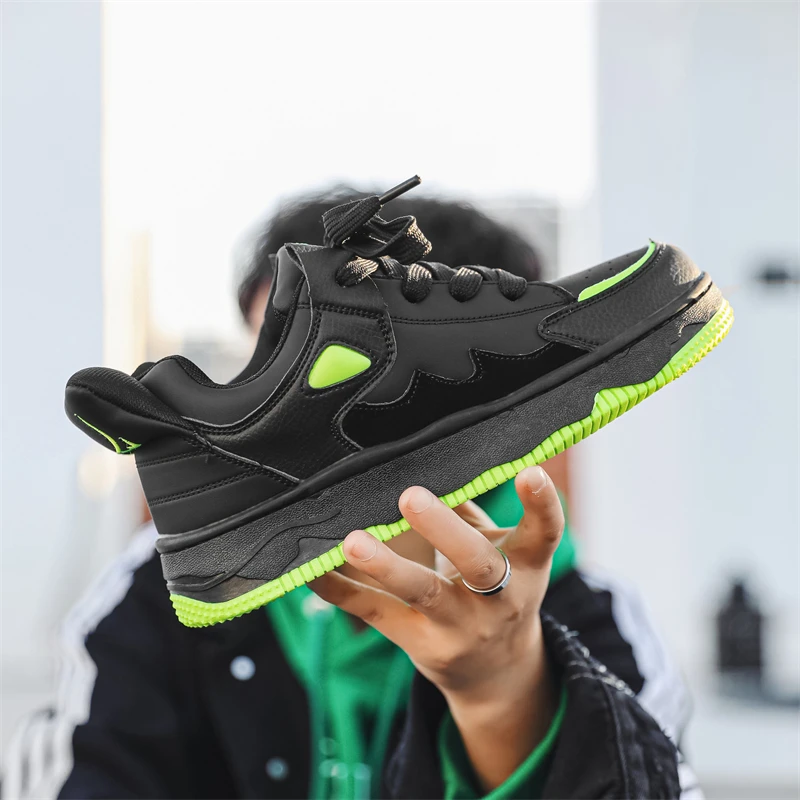 2024 Fashion Trend Custom Sneakers for Men Retro extra wide shoes with Mesh Lining Casual oem unisex sneakers for adult Supplier