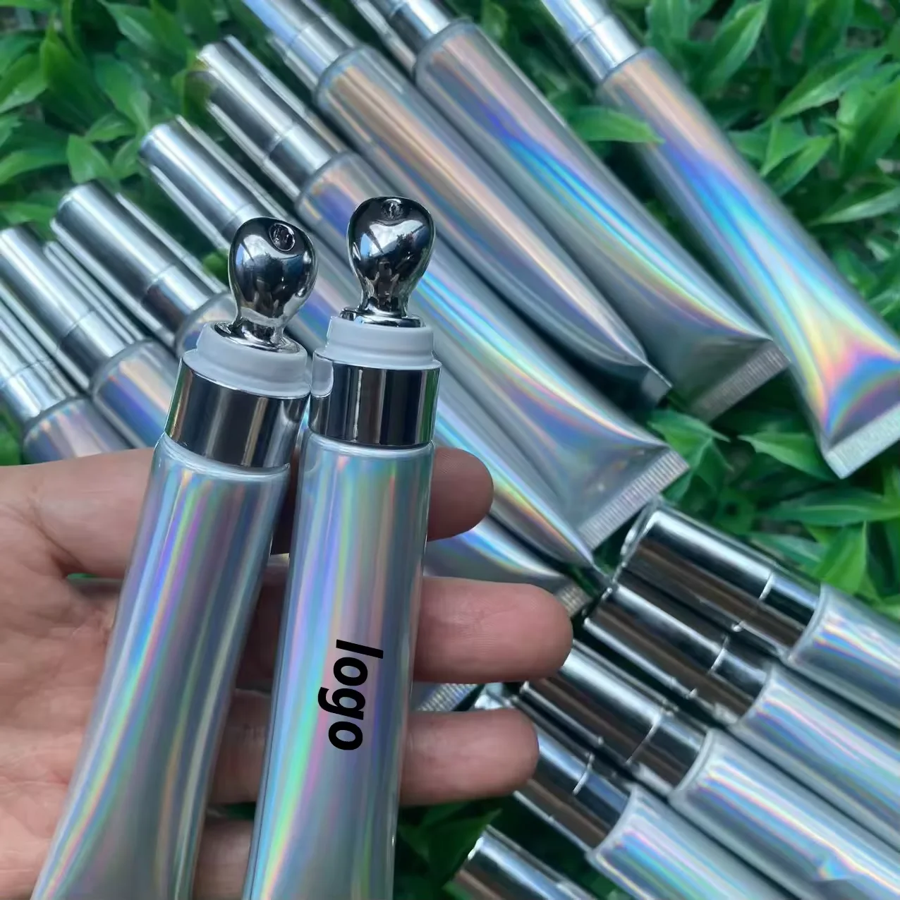Plant derived natural lip gloss tube wholesale vegan color changing lip oil private label perfume free makeup lip plumper gloss