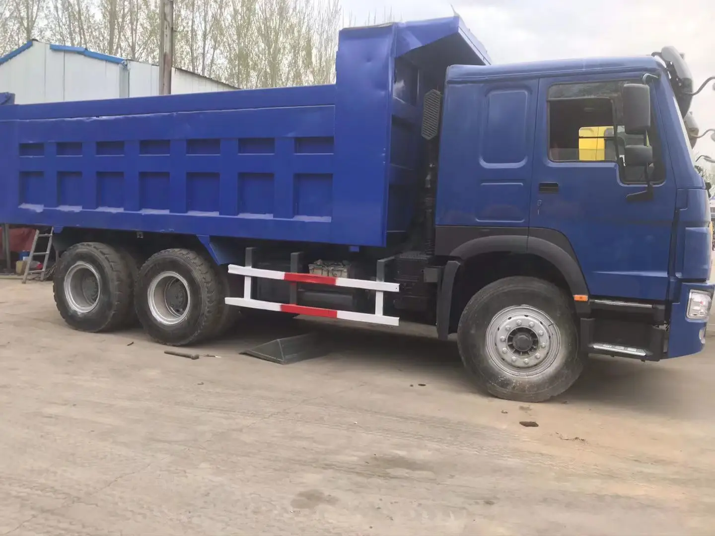 Sinotruk б/у 371hp 375hp 6x4 10 Wheeler 18 кубических метров 40 тонн Самосвал с хорошим состоянием для продажи