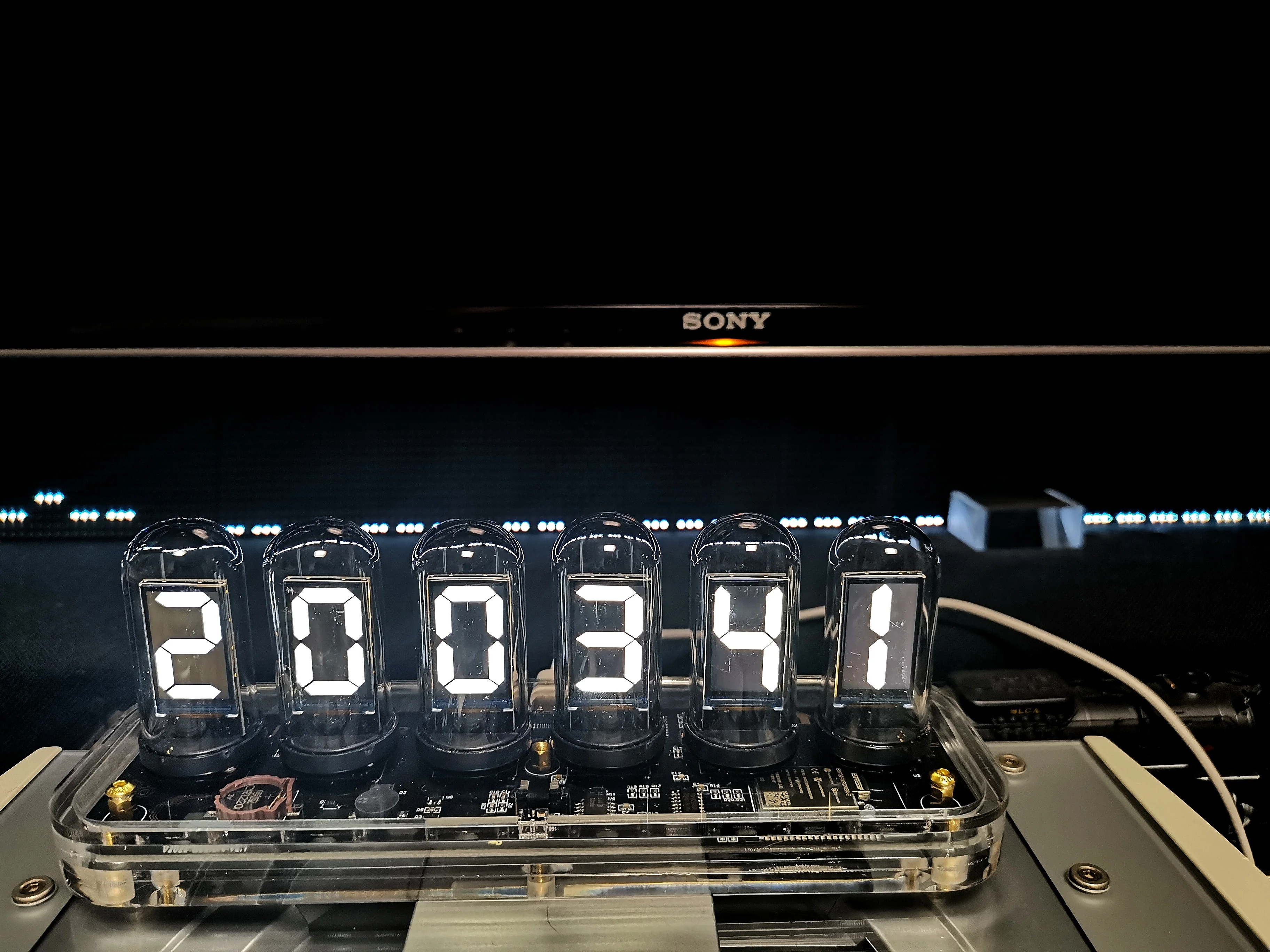Светящиеся часы Nixie Tube мобильное приложение перестраиваемый IPS дисплей современные цифровые настольные