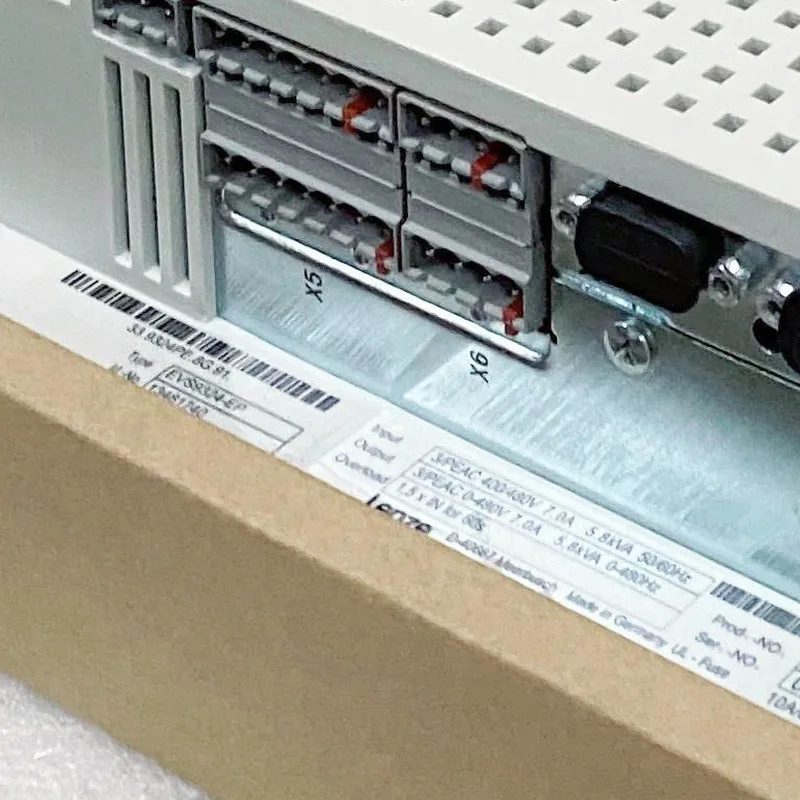 BRAND NEW LENZE SERVO CONTROLLER FREQUENCY INVERTER EVS9324-EP