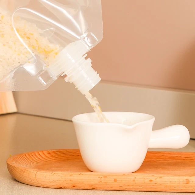 Transparent Plastic Squeeze Liquid Stand Up Pouch With Spout Special Shape Spout Water Pouches Doypack Flask Pouch