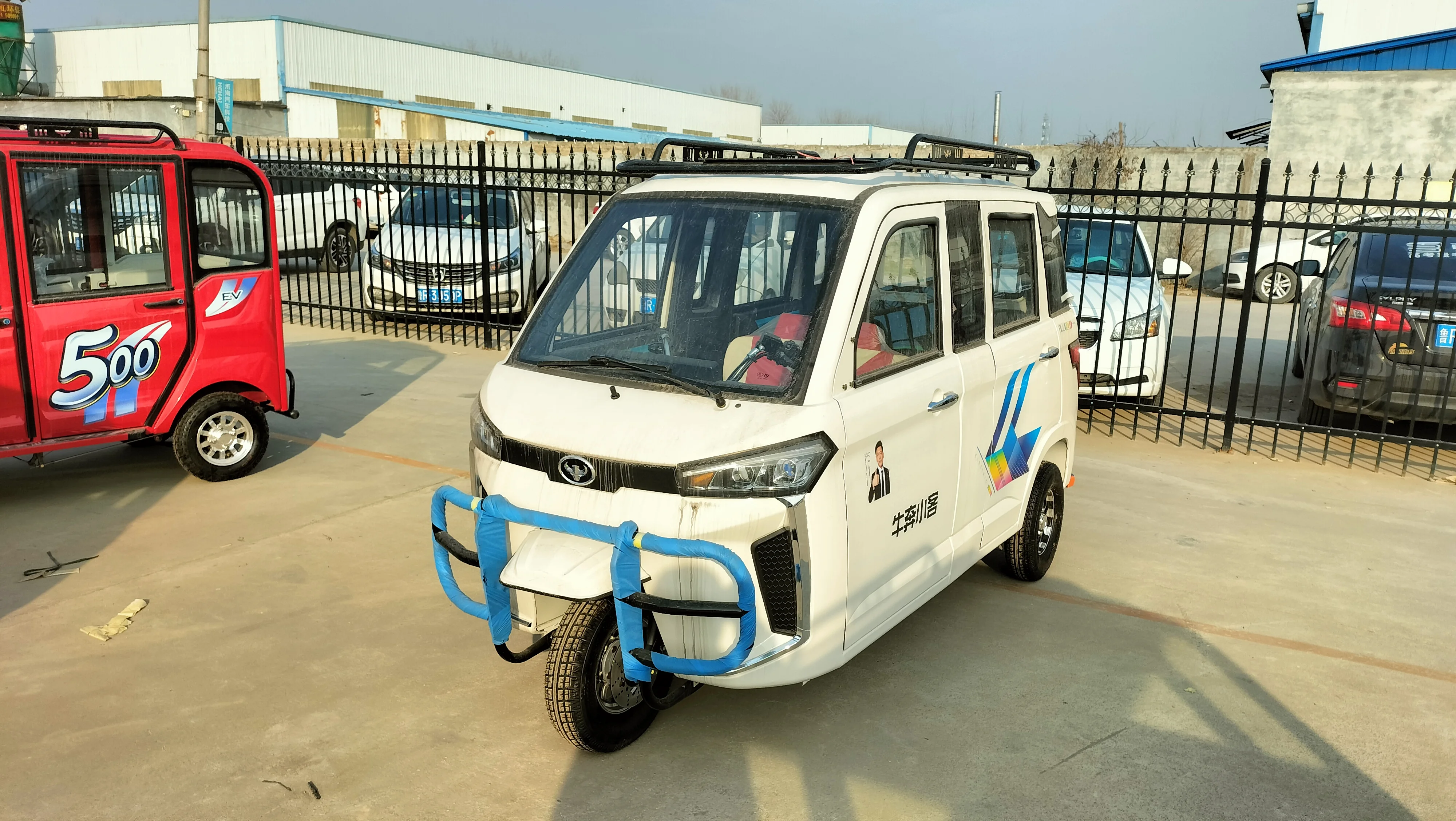 Manufacturers sell quality products enclosed electric tricycles electric passenger tricycle cheap price motor electric tricycl t