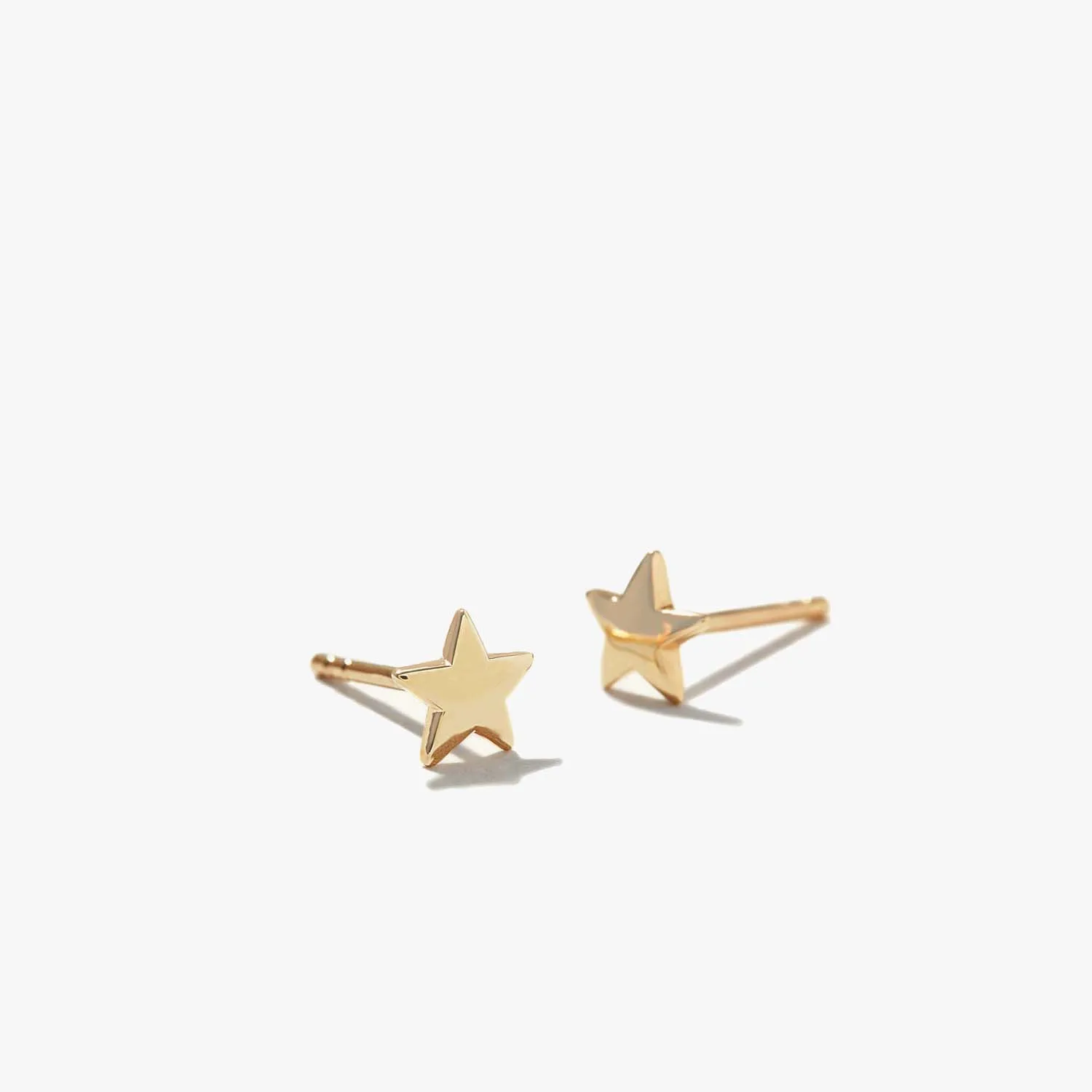
2021 New Design Pentagram Shape Stainless Steel Material 18K Gold Plated Earrings Cute Stud 