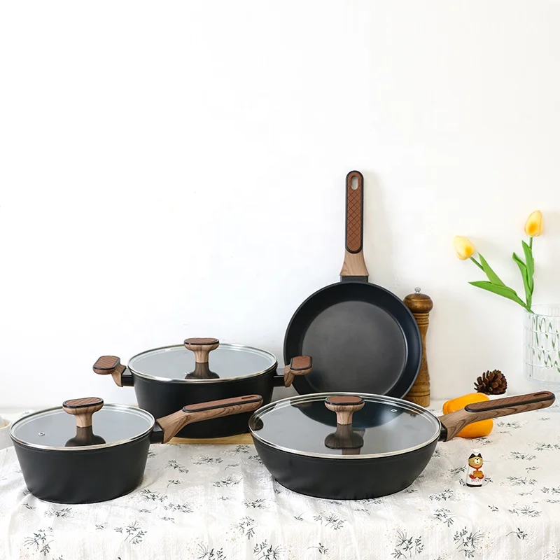 Perfect Kitchen New Arrivals 7PCS Forged Aluminium Non Stick Induction Cookware Set with Wooden Handle