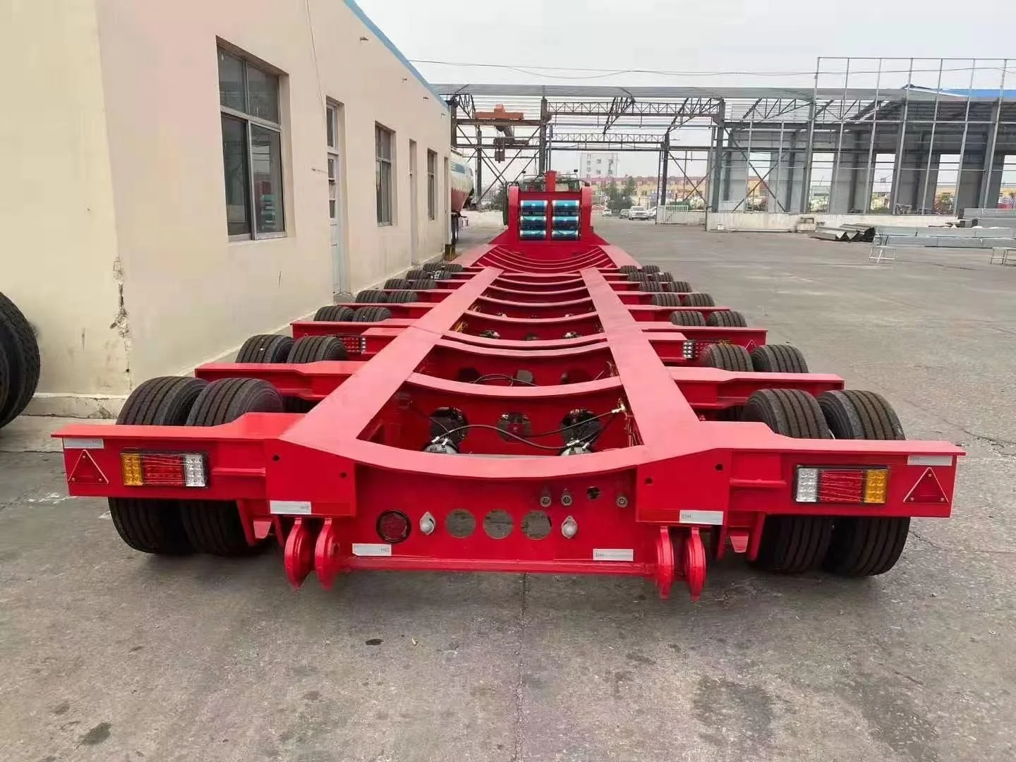 High Quality 3 Axles 80t Lowbed Lowboy Low Flatbed Loader Drop Deck Trailer For Sale