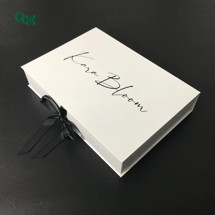 
Popular Custom ribbon baby clothes packaging box 