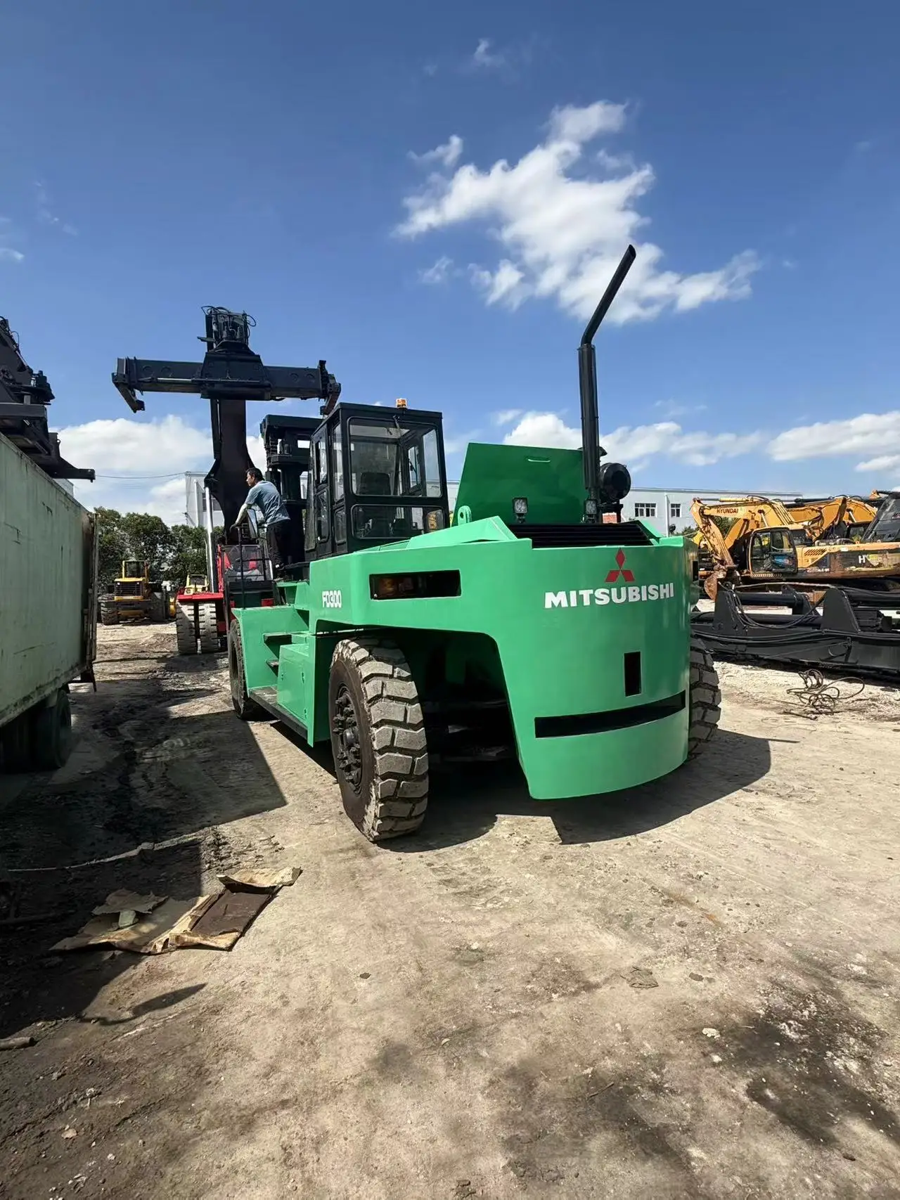 Used forklift FD300 Good performance Forklift is cheap Used forklifts are on sale