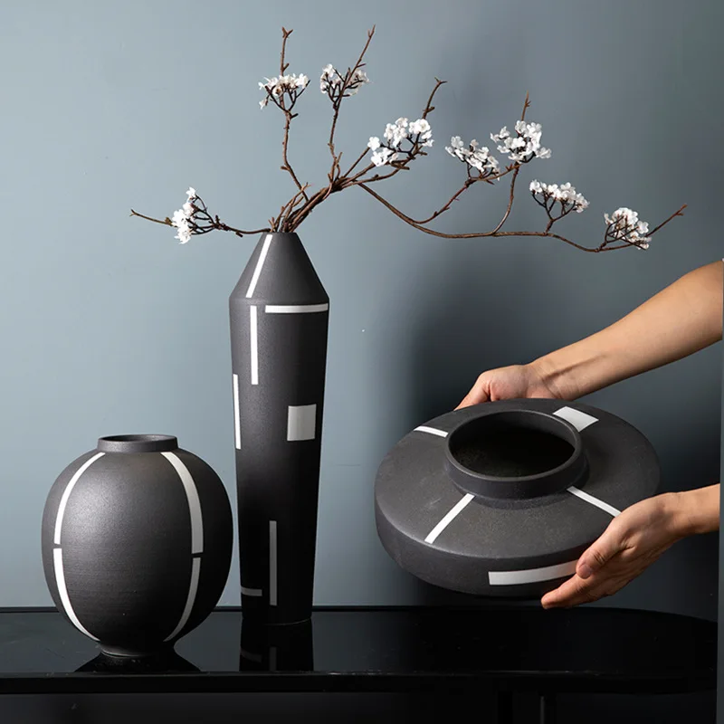 Italian minimalist style hand-painted vertical lines ceramic vase model villa flower arrangement art flower vase ornaments vase