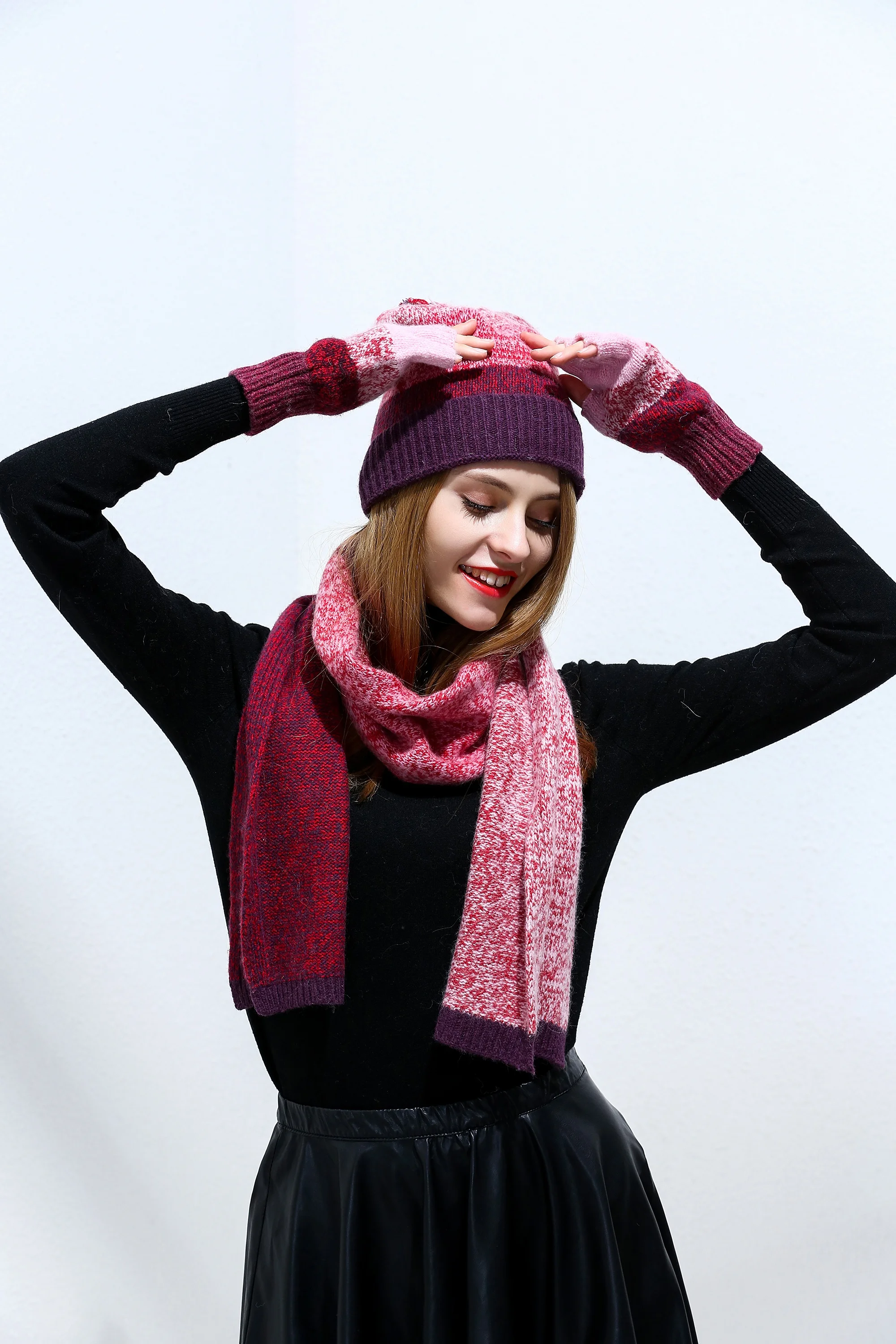 2019 hot sale fashion men women scarf hat gloves set Pom Pom Beanie unsex Knitted Hats cap And Scarf Hat for winter warm