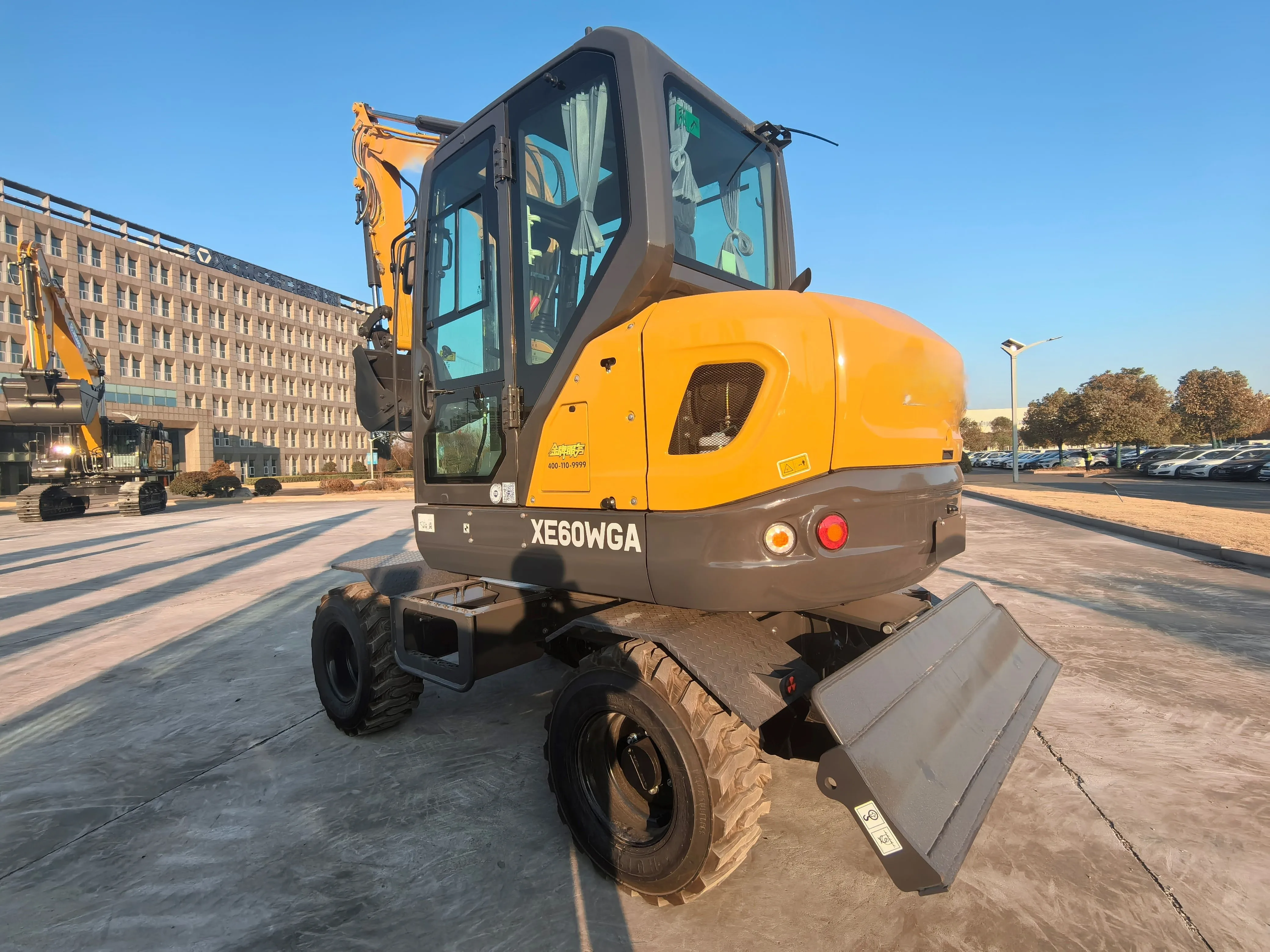 Компактный экскаватор XE60WGA 6 тонн с ведром 0 21 кубических метров