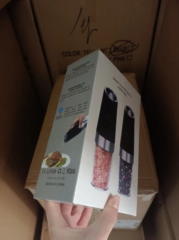 Горячая распродажа, электрическая гравитационная мельница для соли и перца, Набор для специй, перезаряжаемая мельница для черного перца с синим светом и подставкой