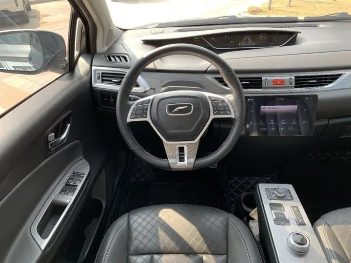Chinese New Energy Advanced Configutationg Used Cars Yundu 2021 Modle second-hand Car