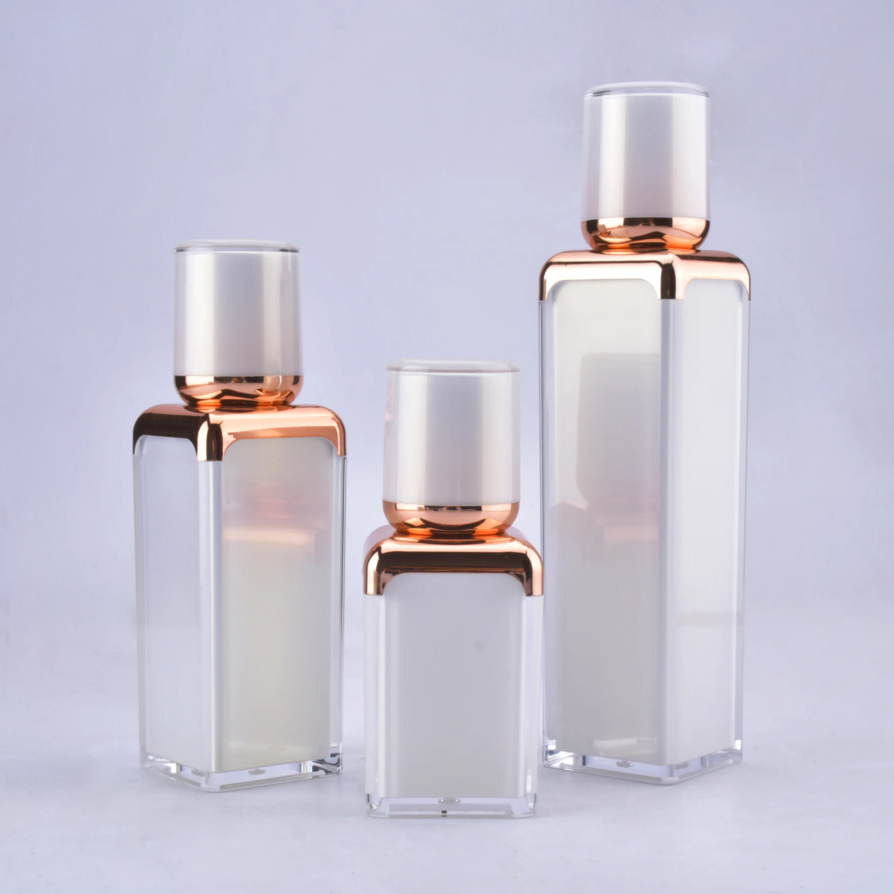 UU package emballage cosmetique flacons de luxe emballage acrylique tube carre blanc