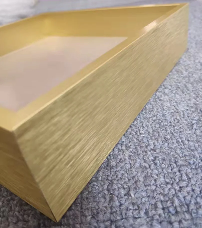 Оптовая продажа пользовательский размер простой современный 3D теневая коробка черный золотой алюминиевый сплав фоторамки