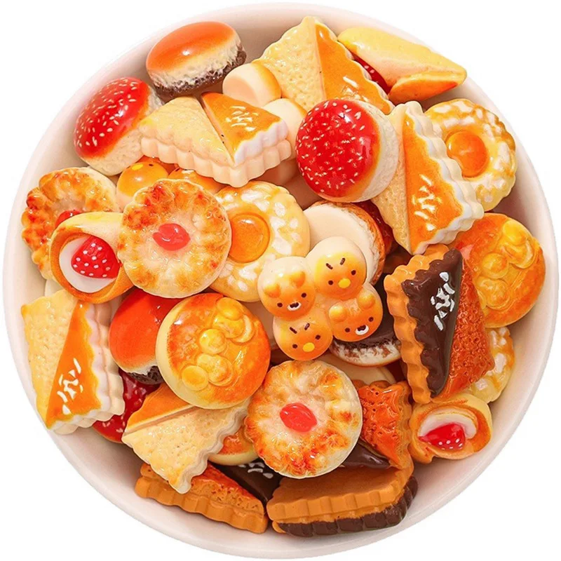 2024 New Design Mini Resin Dessert Fruit Cake Cream Cake Food Doll House Miniature Food Toy Diy Decoration Accessories