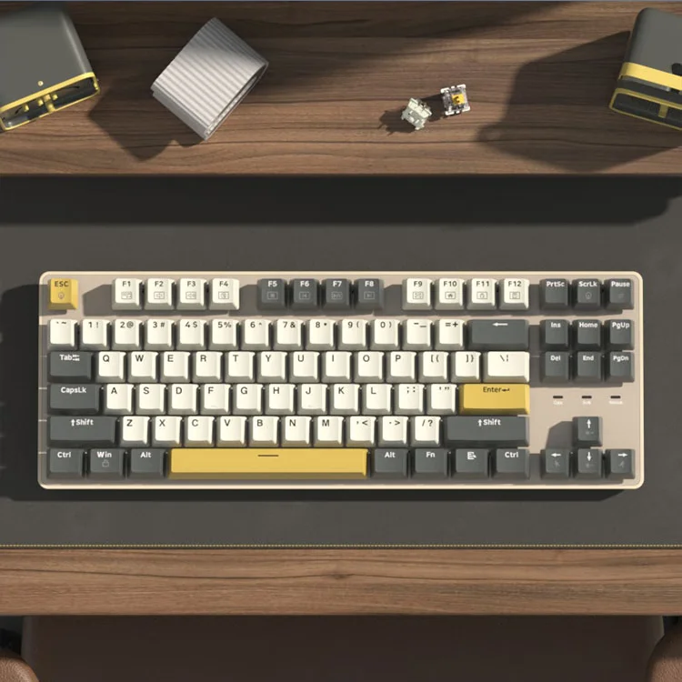 Good electrical properties Weather resistance and UV resistance Easy to process Virgin PBT resin raw material particles