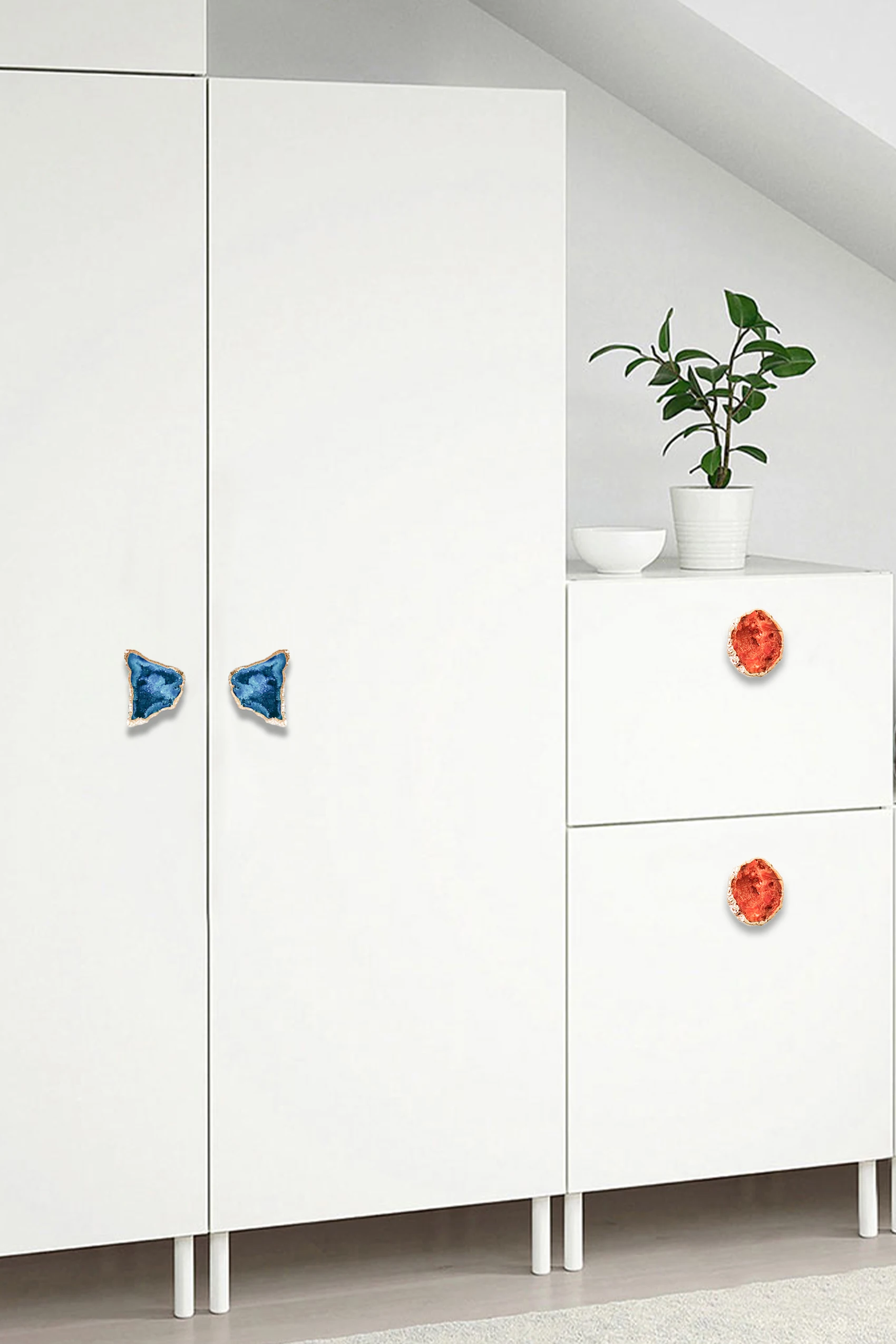 Natural Agate Crystal Geode Knobs Unique Colorful Stone Handle Pulls Thread Brass Small for Door Drawer Bedroom Cabinet