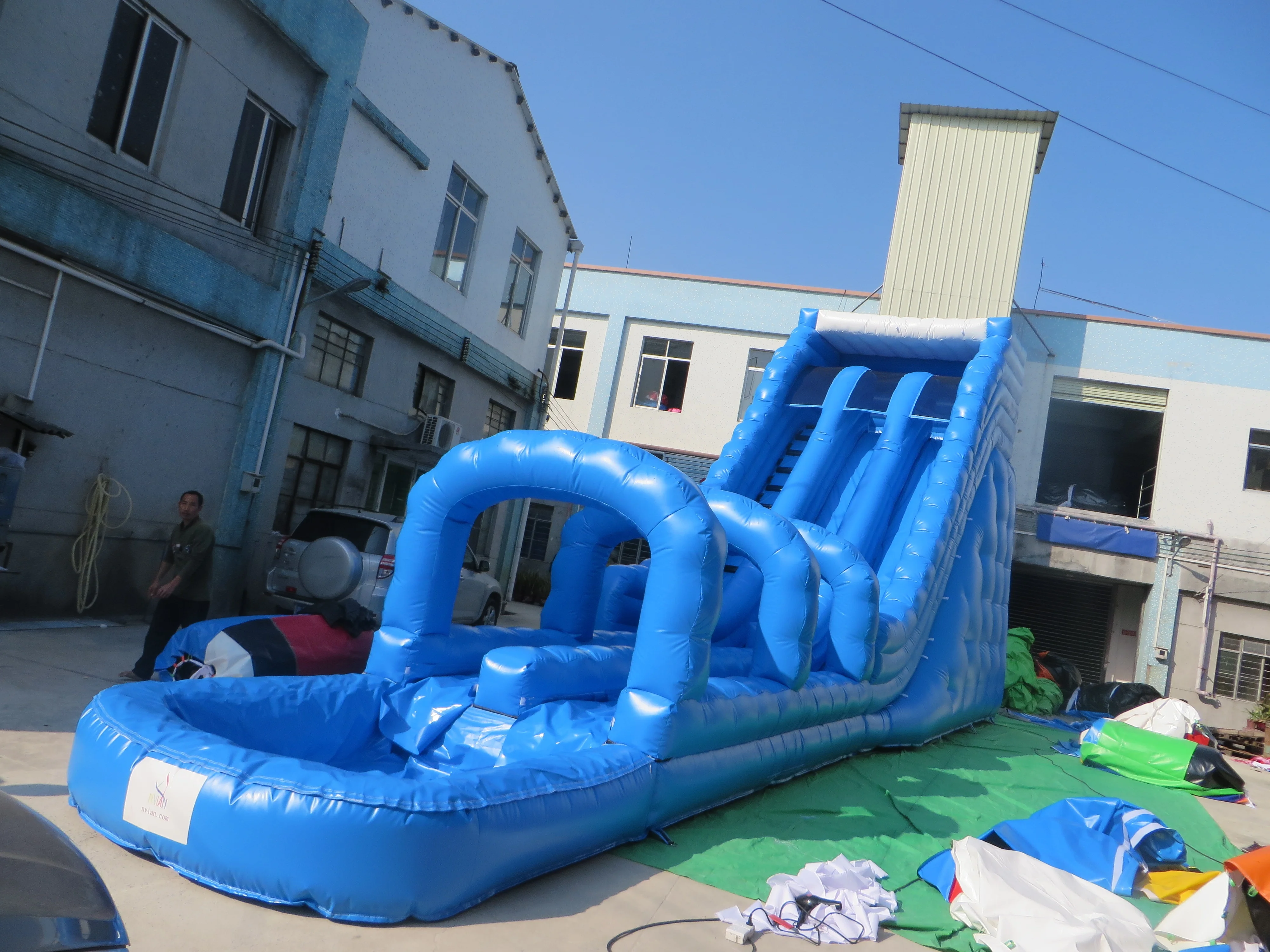 Fashion Design Inflatable Four Water Slide Large Inflatable Water Slide With Pool In China