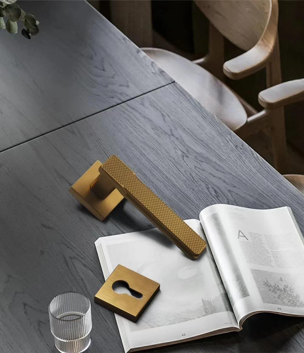 Modern Crank Zamak Door Handle Fit Hand Line Plated Black Door Lock Wooden Level handle