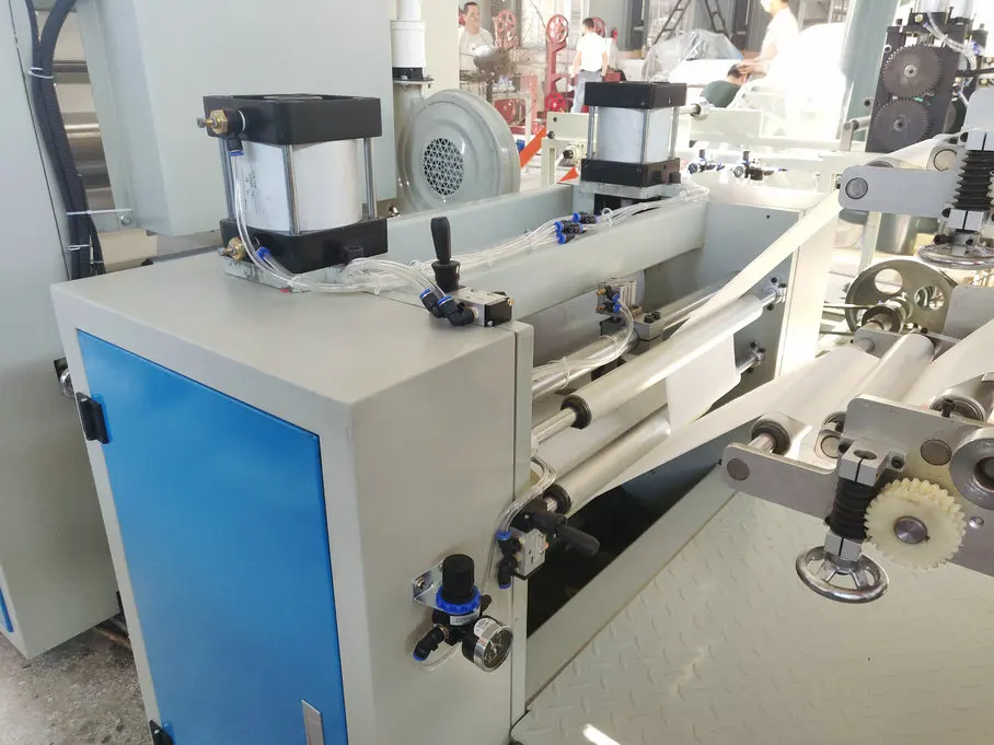 Folding Napkin Tissue Convert Machine XINDA