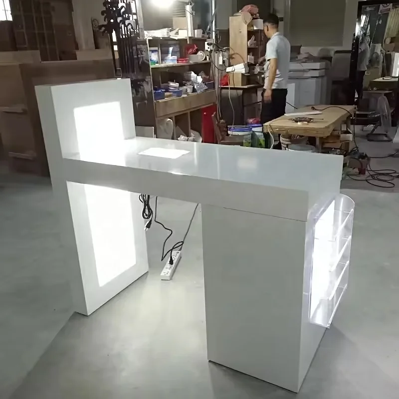 Foshan Factory Hot Sale White Nail Salon Manicure Table With Light