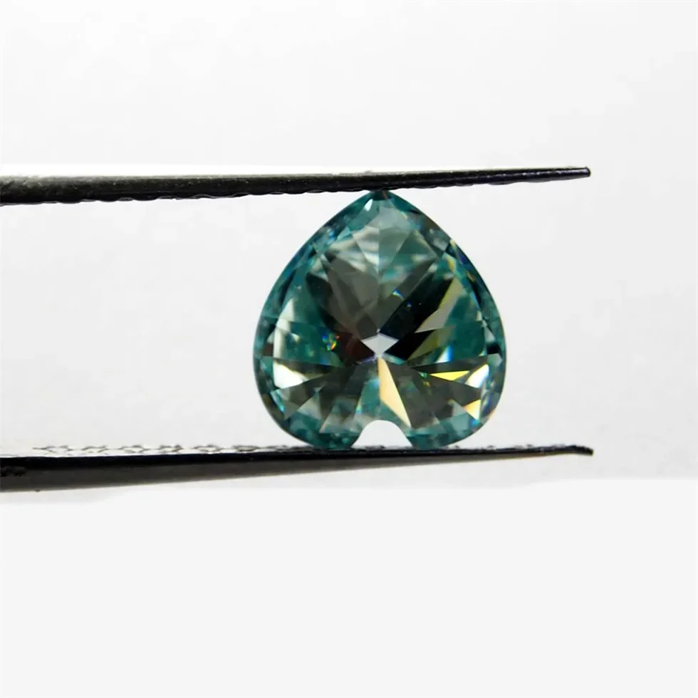 HQ GEMS 4x4mm To 13x13mm Green color Moissanite heart Brilliant cut Sic material similar to diamond For Jewelry