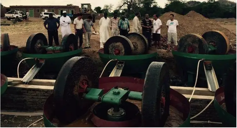 Hot Selling Africa Zimbabwe  Double Wheels Gold Grinding Machine 1200 model Gold Wet Pan Mill