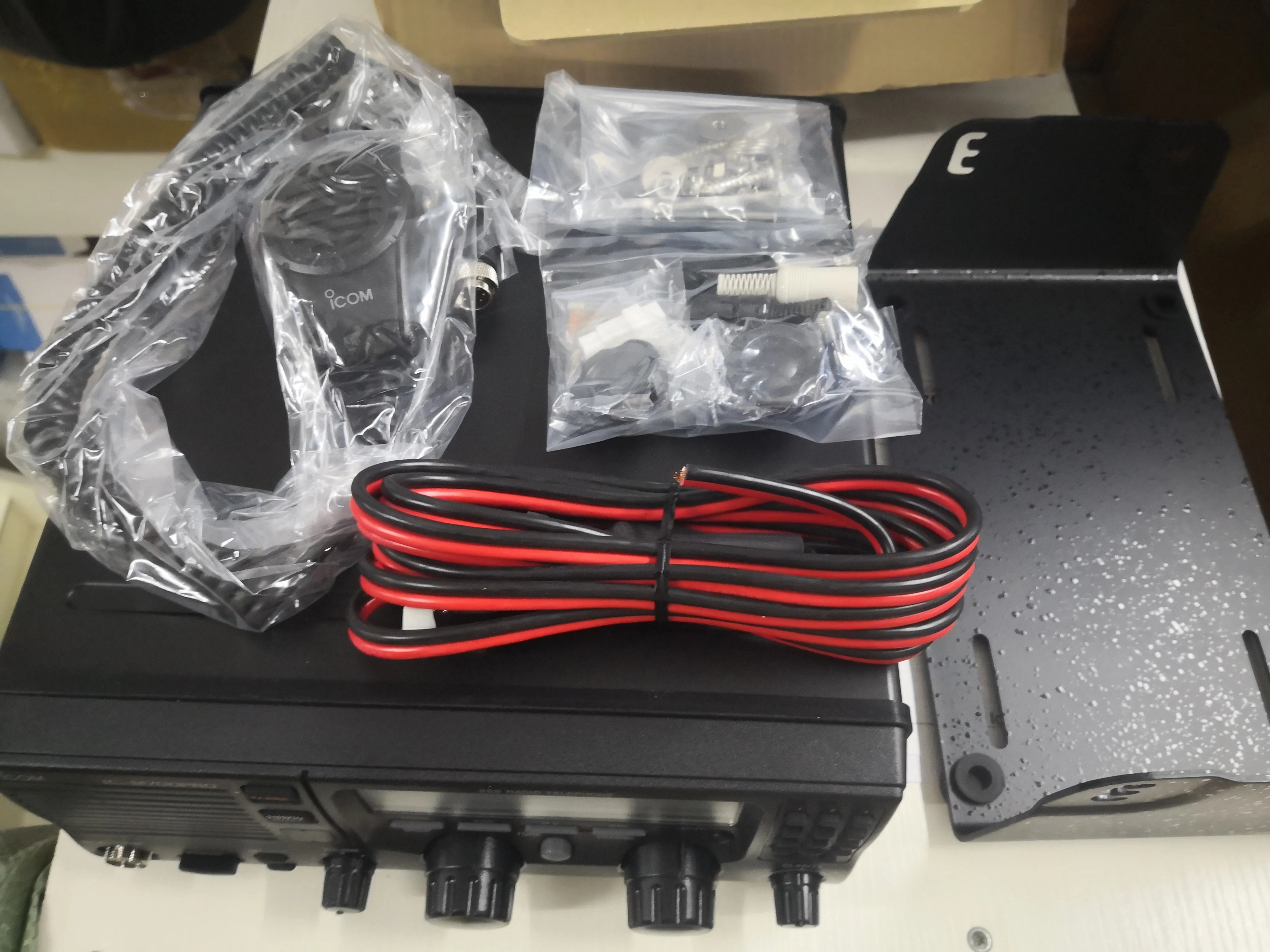 ICOM IC M700pro SSB MF/HF RADIO MARINE TRANSCEIVER Simple, Reliable, Worldwide Communications