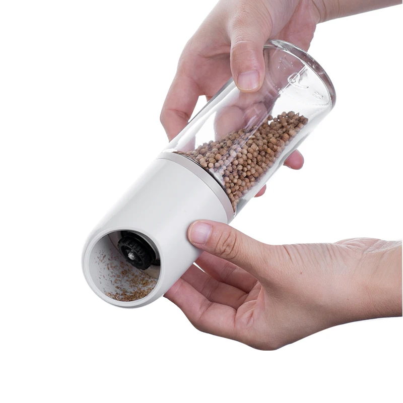 modern refillable manual ceramic spice and herbs grinder bottle adjustable coarseness glass salt and pepper mill for kitchen