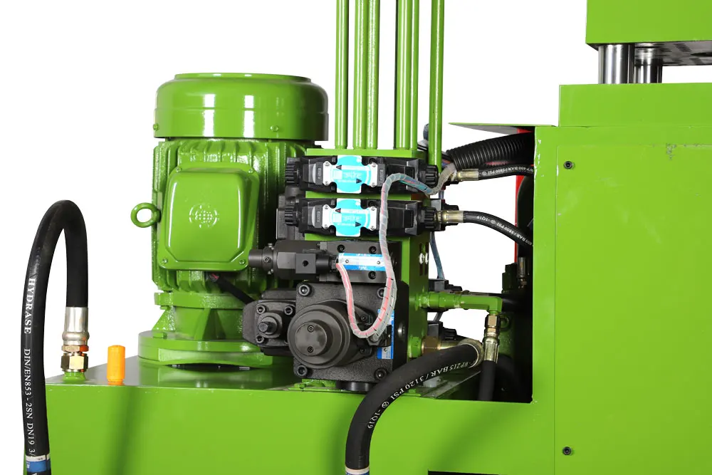 charger mobile making machine/vertical injection molding making machine