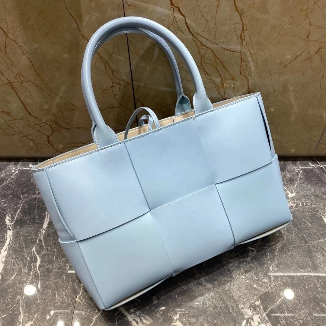 Latest fashion women genuine leather cassette tote bag for ladies woven crossbody hand bags cow leather shoulder bags