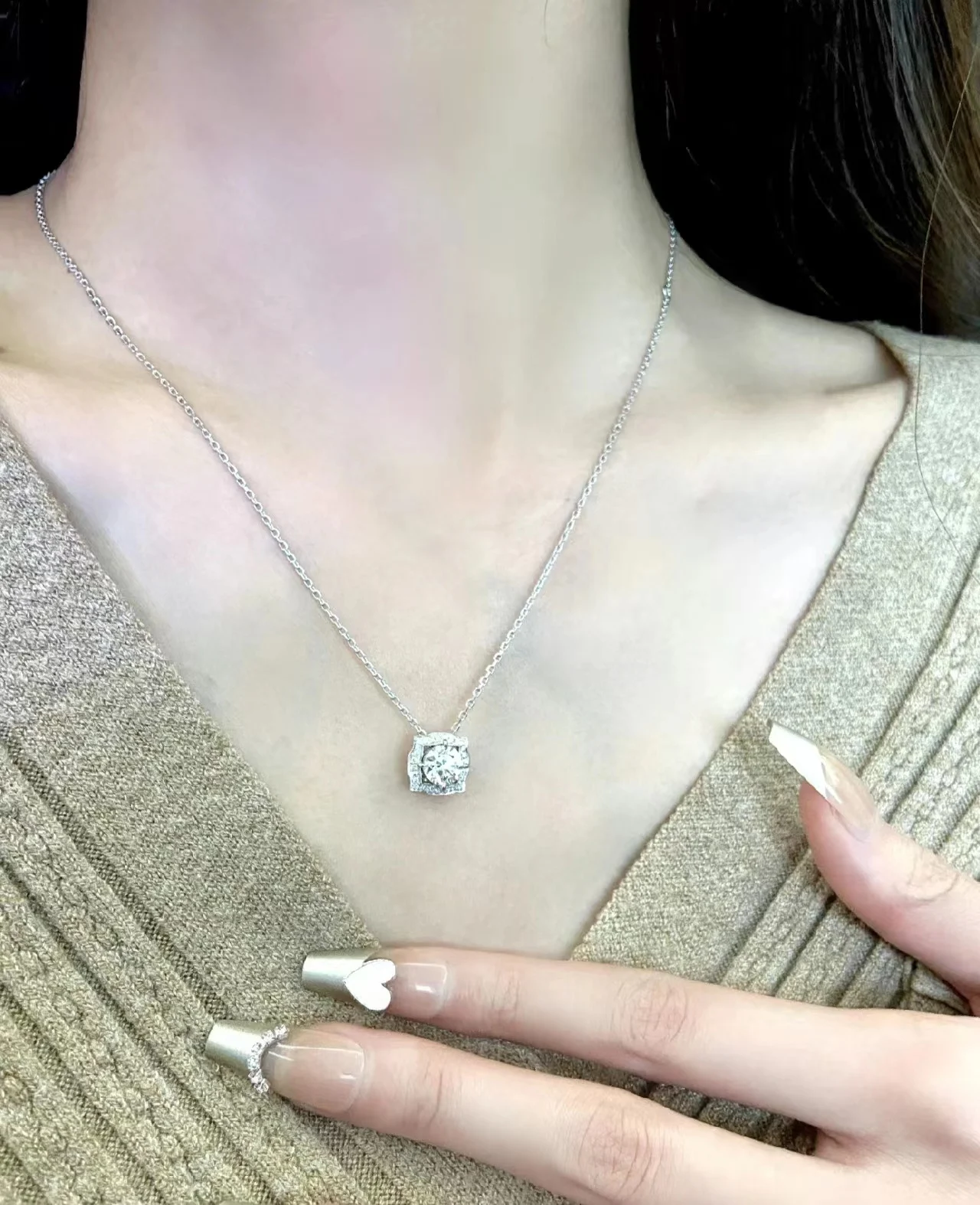 vvs Lab Grown Diamond Round Halo Pendant Necklace for Women in 10k White Gold Jewellery Diamond