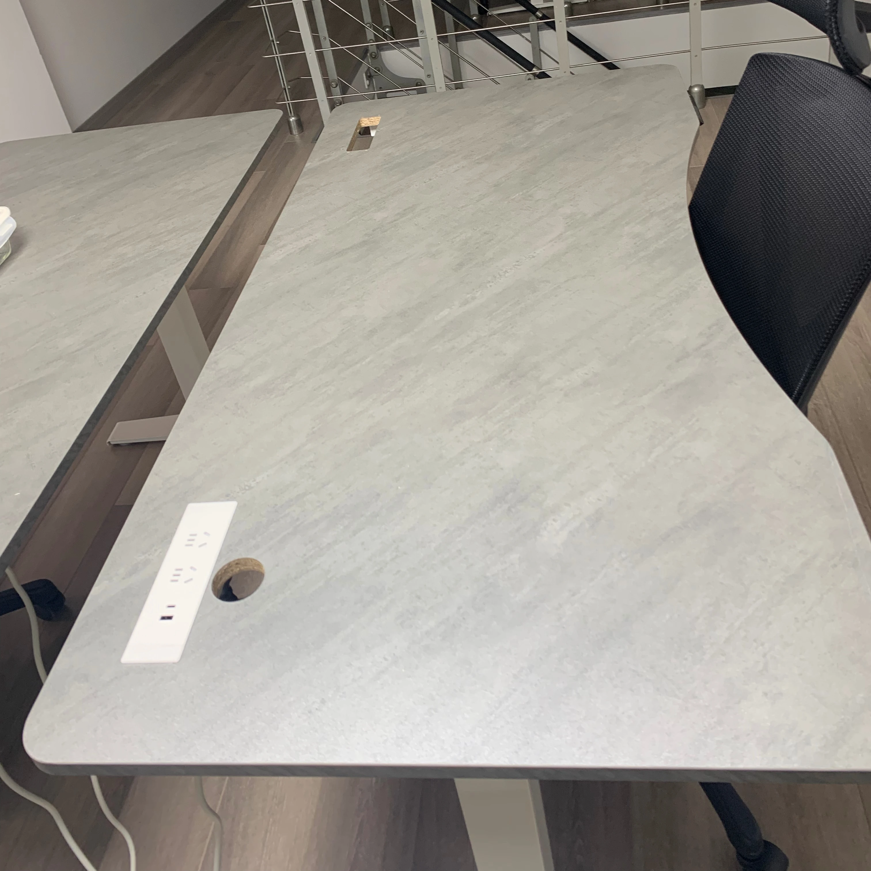 MAG electric height  lifting adjustable computer tables compact lamintable top for office furniture  customized colour