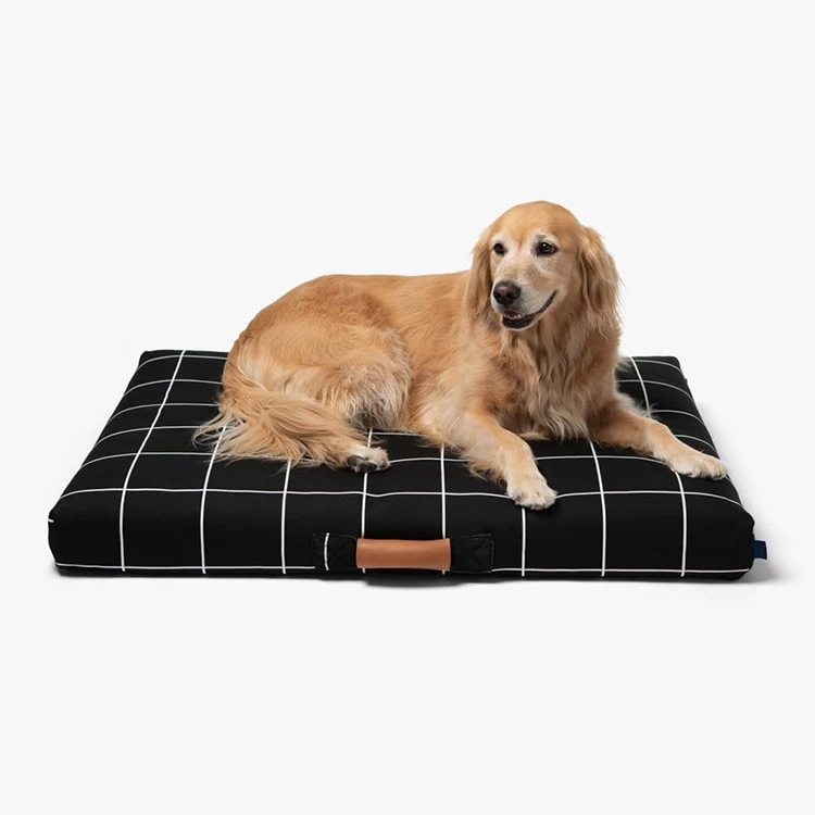 All Weather Handle Dog Travel Mat High-End Durable Chew Proof Soft Cozy Dog Pet Mats Pads