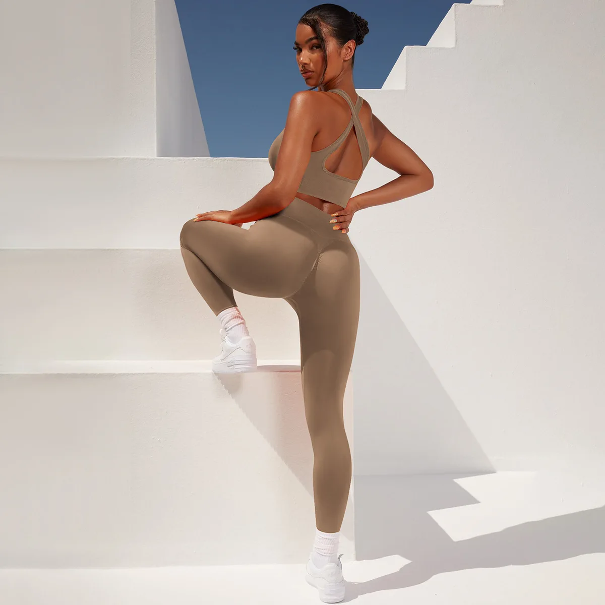 Grey Scrunch Pantsuit 2 Pieces Sports Gym Suit High Waist Seamless Fitness Wear Womens Crop Tops Butt Biker Short Set