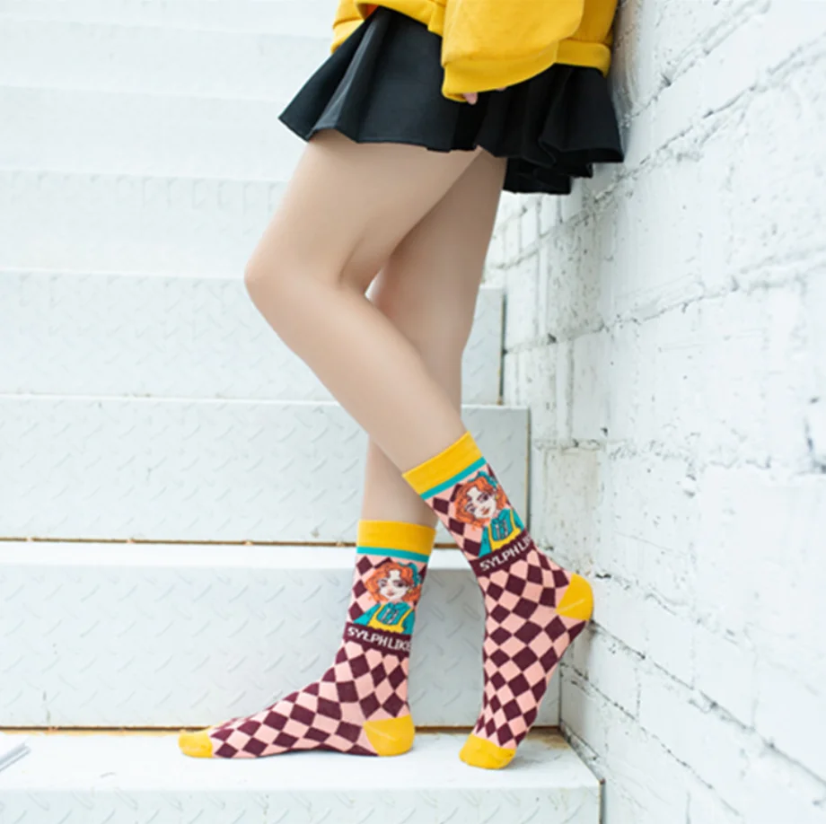 Bulk French Fashion Brand Chaussettes Red Girl Unisex Cute Cartoon Character Crew Long Tube Socks