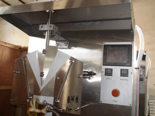 Automatic Packing Water Machine a eau en sachet / enbolsadora de agua / Machine de remplissage deau en plastique
