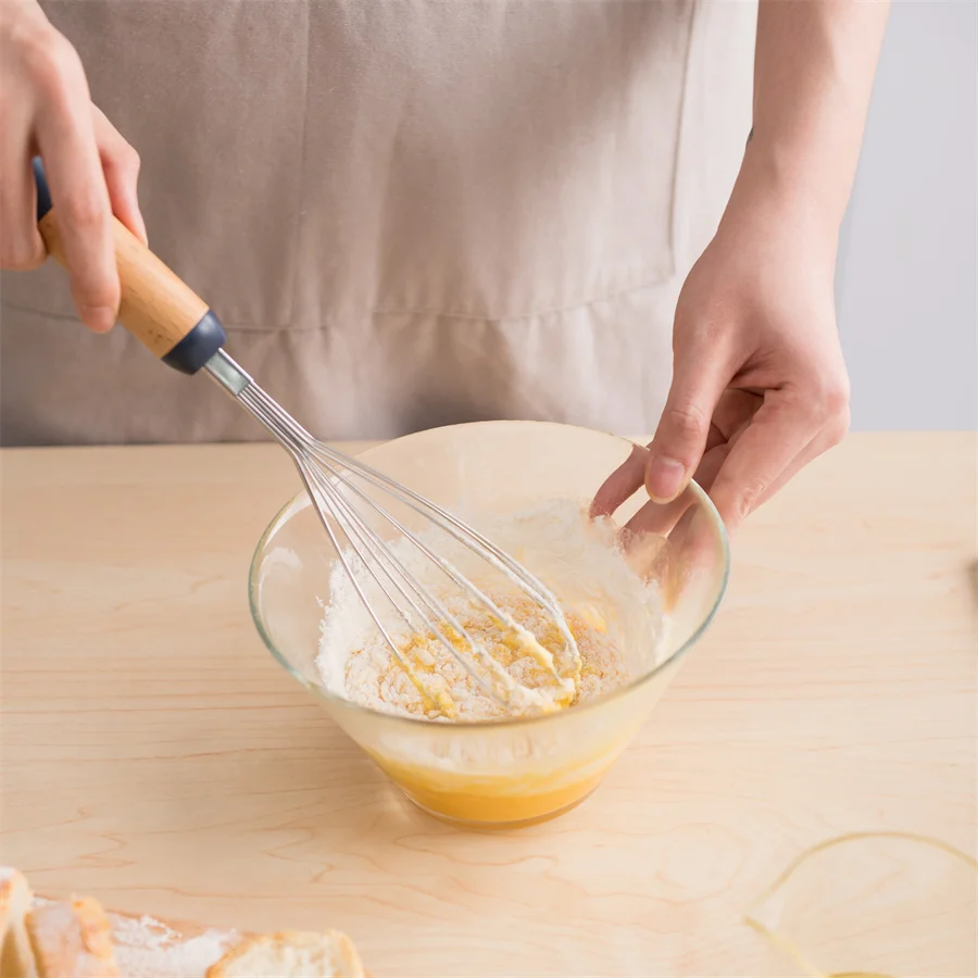 Pinmoo Classical Design Manual Stainless Steel Egg Whisk with Beechwood Handle