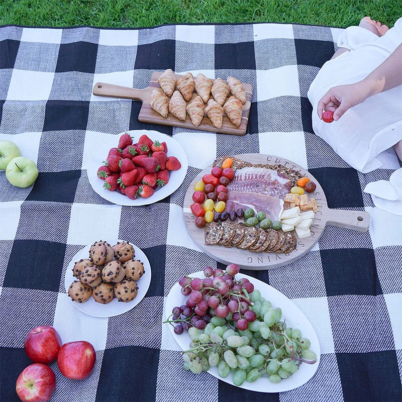 Custom Extra Large Portable Plaid Picnic Blanket Waterproof Outdoor Blanket Foldable Picnic Mat with Waterproof Bottom