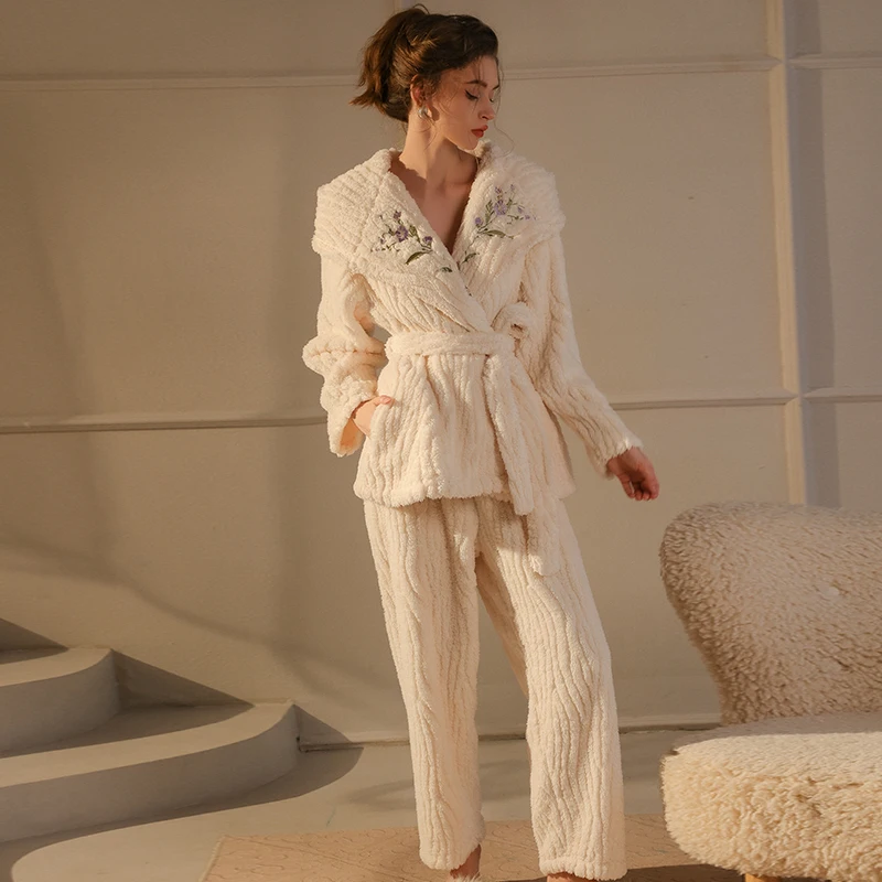 Autumn Winter Sleepwear Women Thickened Coral Fleece Velvet Pajamas Comfortable Sexy Cardigan Robe Pants Home Clothes Suit RB009